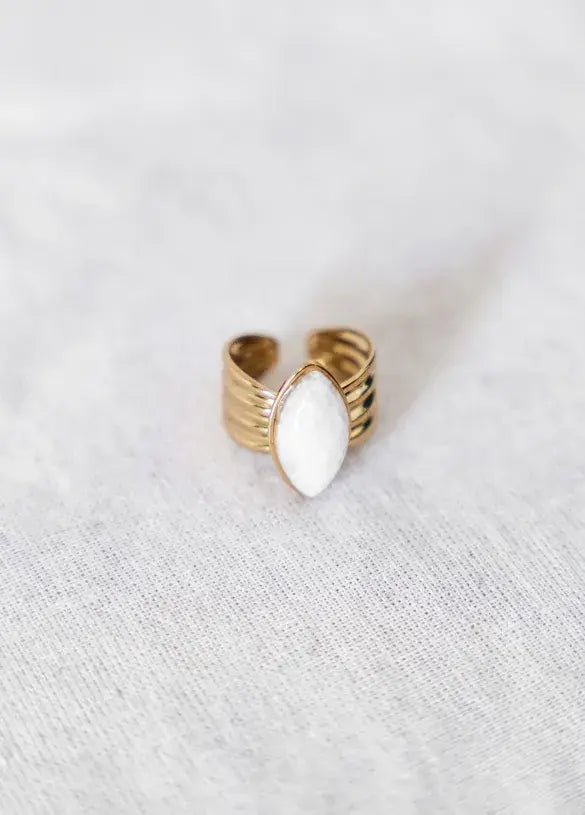 Anillo piedra blanca - Código once